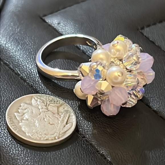 Vintage Swarovski Aura Borealis Crystal & Pearl Beaded Bow Ring - Picture 15 of 16